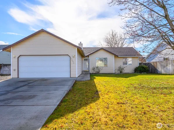 1351 E Yost Circle, Moses Lake, WA 98837