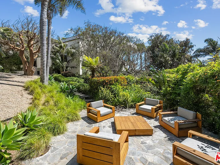31824 Seafield Dr — Photo 29