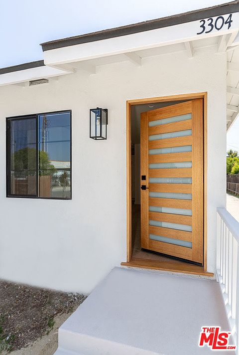 1st image of 3304 Casitas Ave
