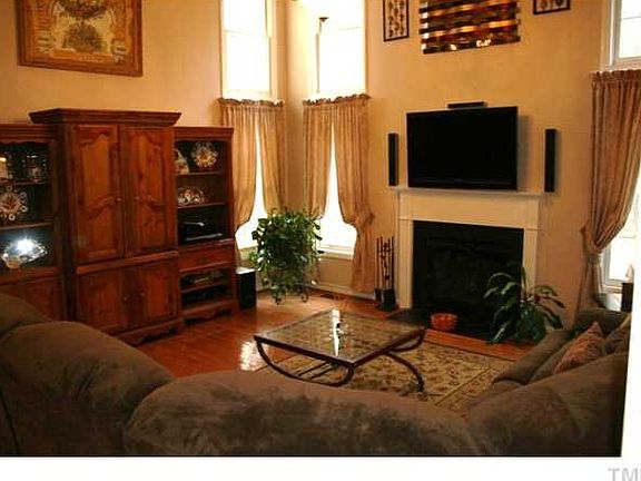 5th image of 103 Pebble Beach Ct