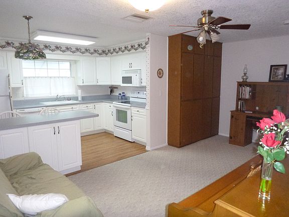 3rd image of 2620 Royal Oak Dr
