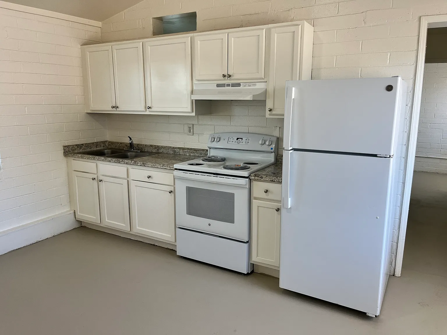2 bed, 1100 sqft, $1,175 — Photo 3