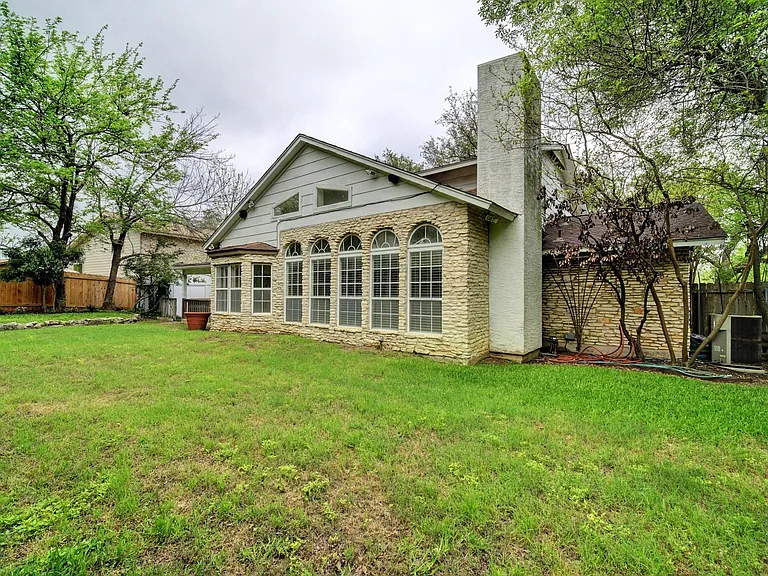 10509 Doering Ln — Photo 22