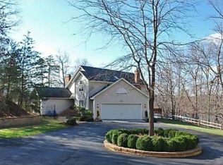 6333 Honeysuckle Ln, Dublin, VA 24084