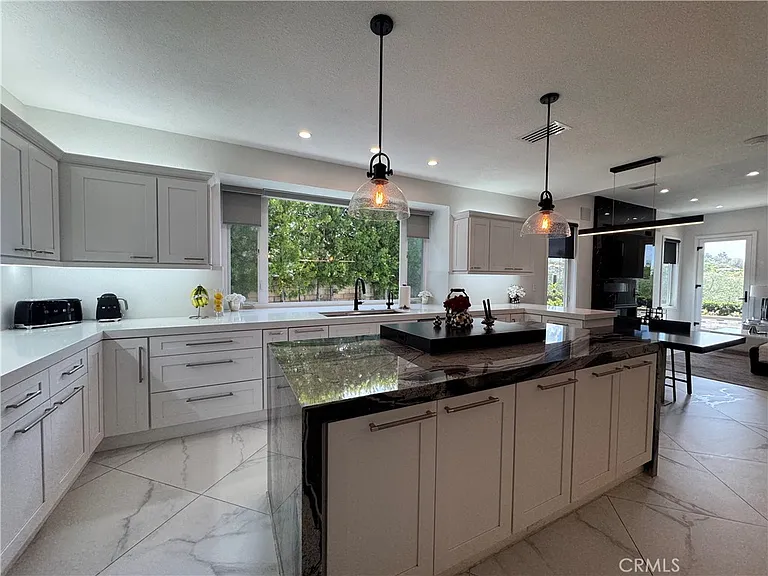 27190 S Ridge Dr — Photo 32