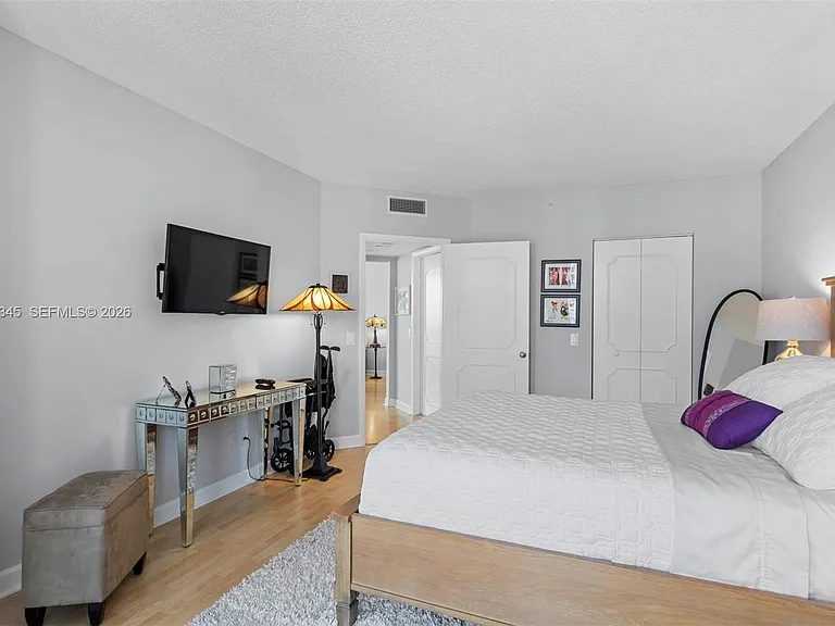 21205 Yacht Club Dr #2403 — Photo 23