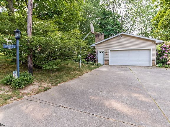 4th image of 260 Hillsdale Cir