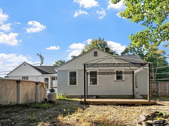 4th image of 368 Litchfield St