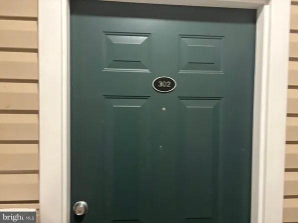 42544 Hollyhock Ter Suite 302, Brambleton, VA 20148