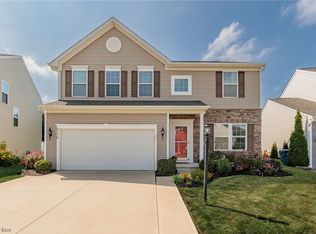 9170 Stonegate Cir, North Ridgeville, OH 44039