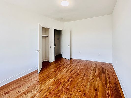 3rd image of 271 Parkside Ave APT D6