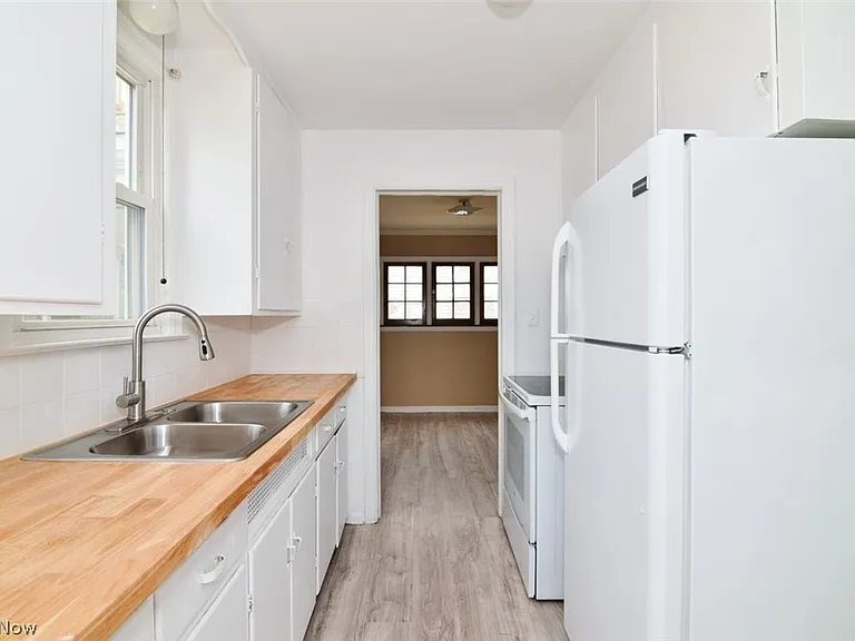 1408 Winston Rd — Photo 15