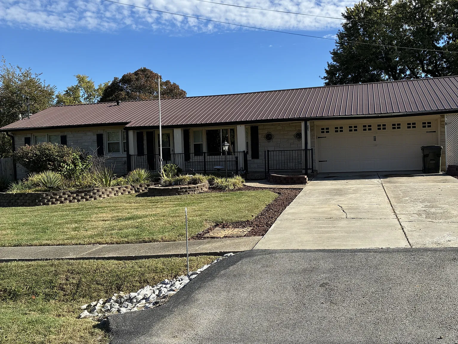 400 Eastern Drive - 1 — Photo 1