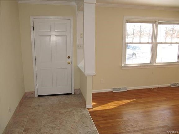 4th image of 3902 Crystalwood Ln