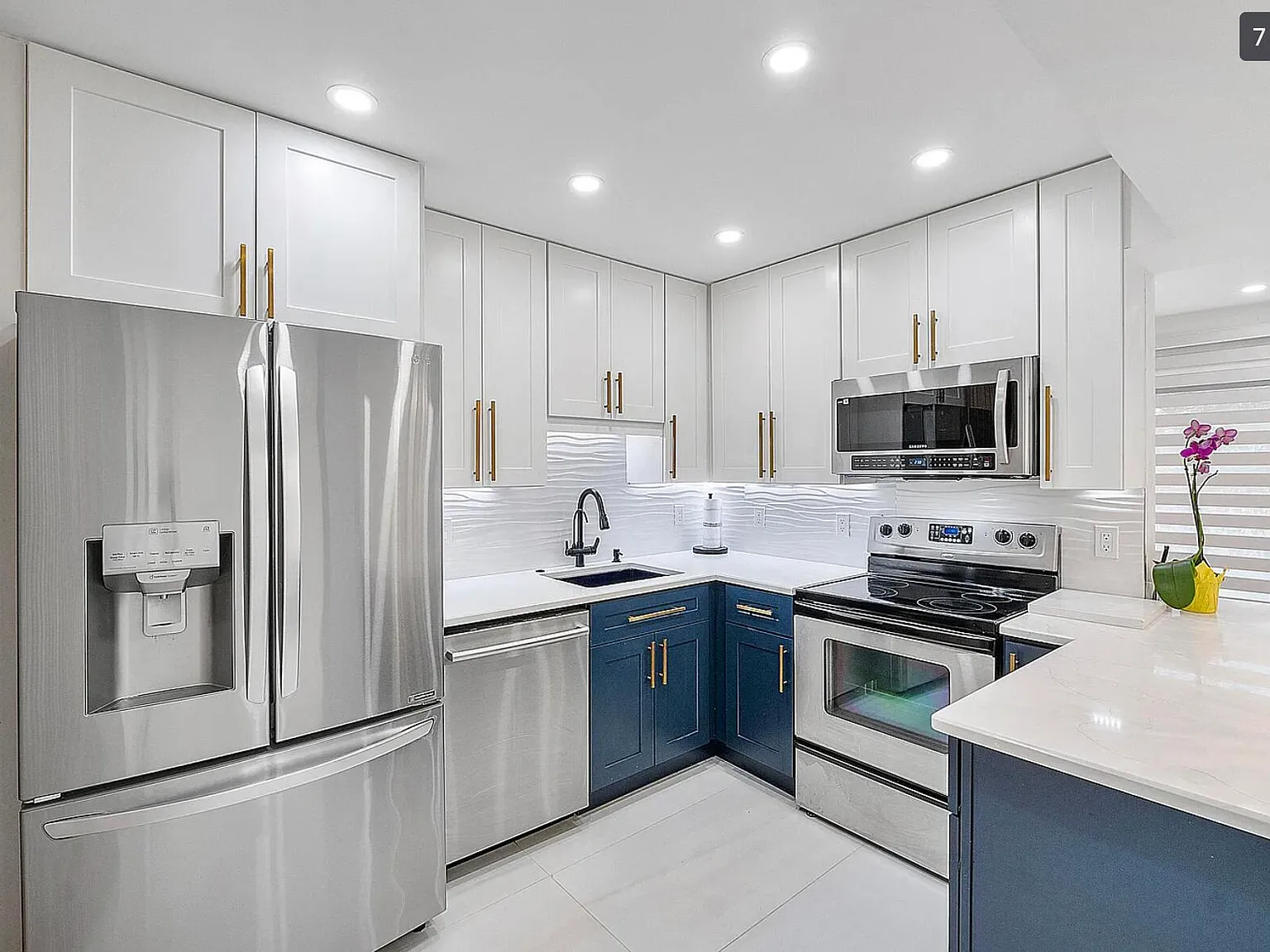 3 bed, 2.0 bath, 768 sqft, $1,100 — Photo 1