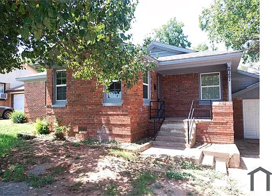 2721 Normandy St — Photo 1