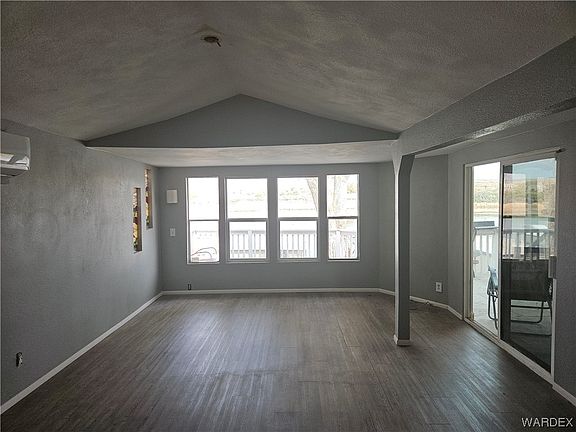 4th image of 1151 Riverfront #9