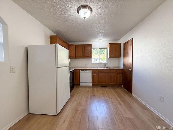 3rd image of 2162 Wedgewood Drive