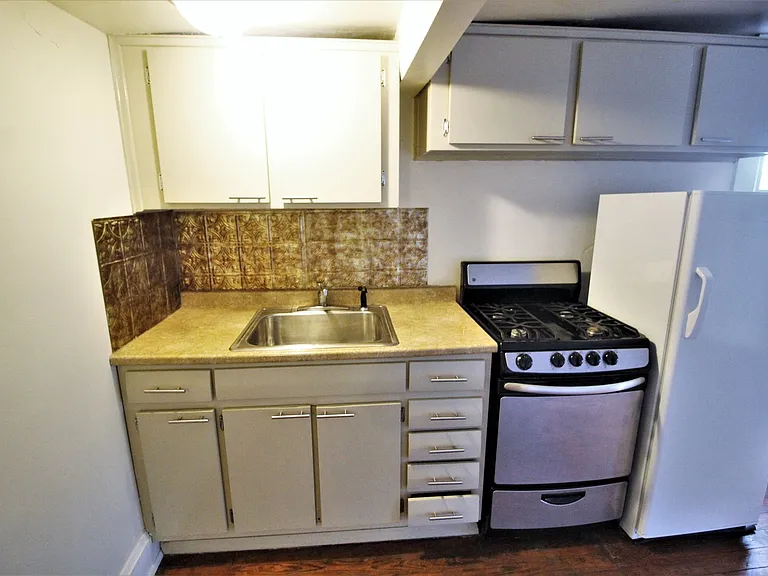 1619 Park Ave — Photo 15
