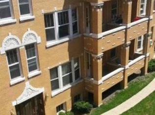 5950 W Lake St APT 1C, Chicago, IL 60644