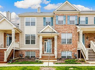294 Broadmoor Ln, Bartlett, IL 60103