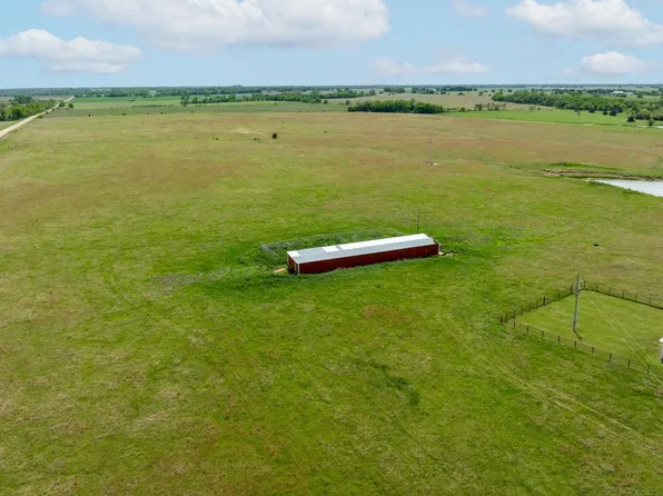 9815 S Rock Rd, Valley Center, KS 67147