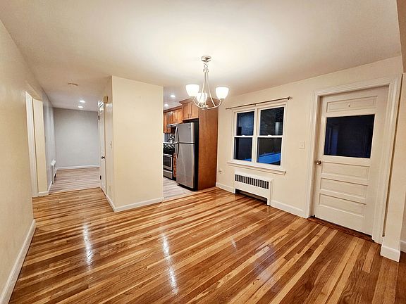 4th image of 14 Louise Rd #14