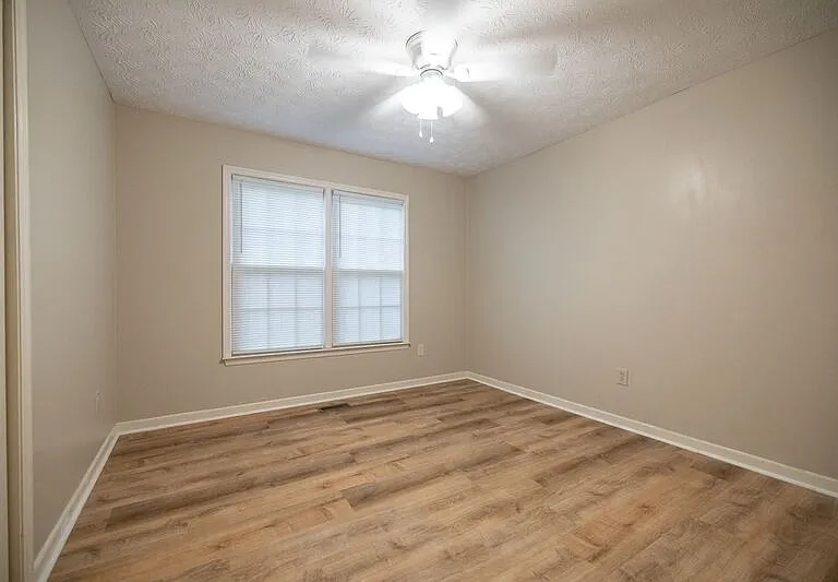 1151 Brookwood Dr — Photo 15