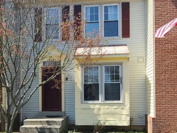 14121 Starbird Ct, Centreville, VA 20121