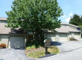 2008 Meadow Gln, Wyomissing, PA 19610