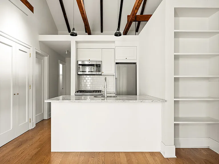 416 W 20th St #3 — Photo 10