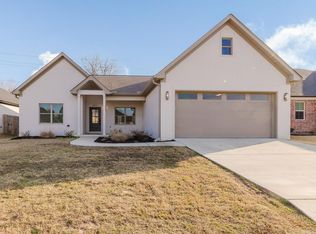 3871 Spencer Crossing Dr, Benton, AR 72019