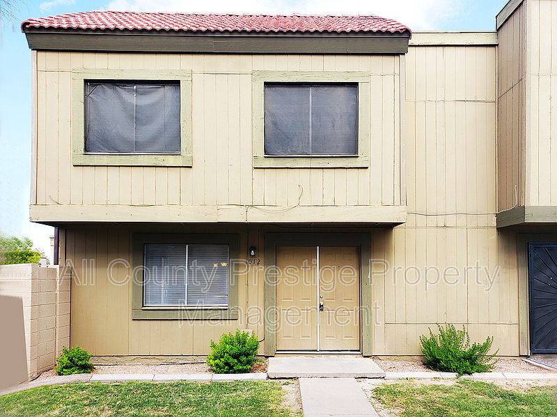 1st image of 1012 E Diamond Dr