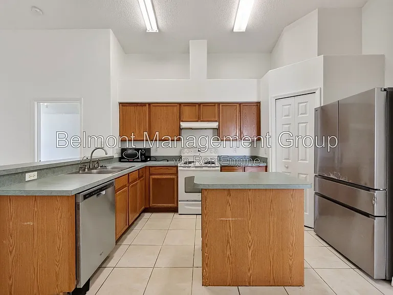 2127 Korat Ln — Photo 8