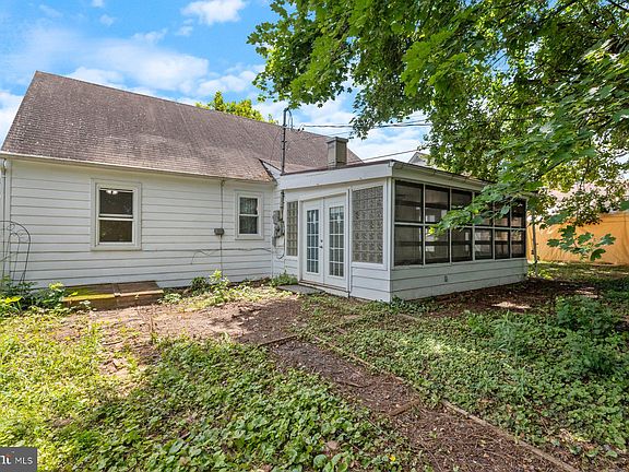 5th image of 339 Belview Ave