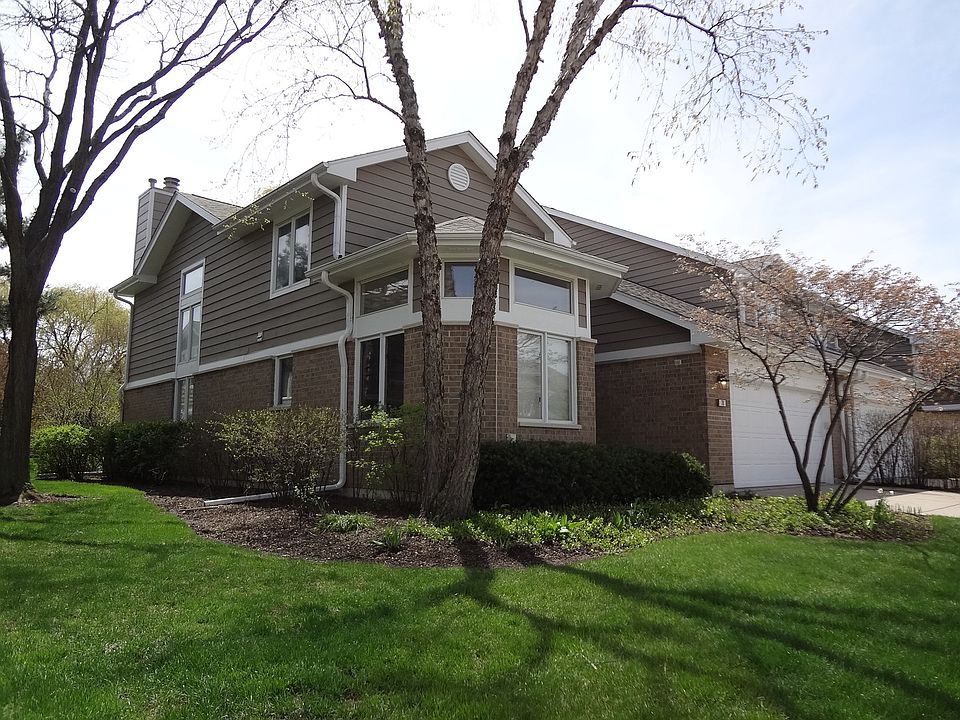 1st image of 79 Woodstone Dr