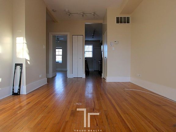 2nd image of 3449 N Wolcott Ave #18493