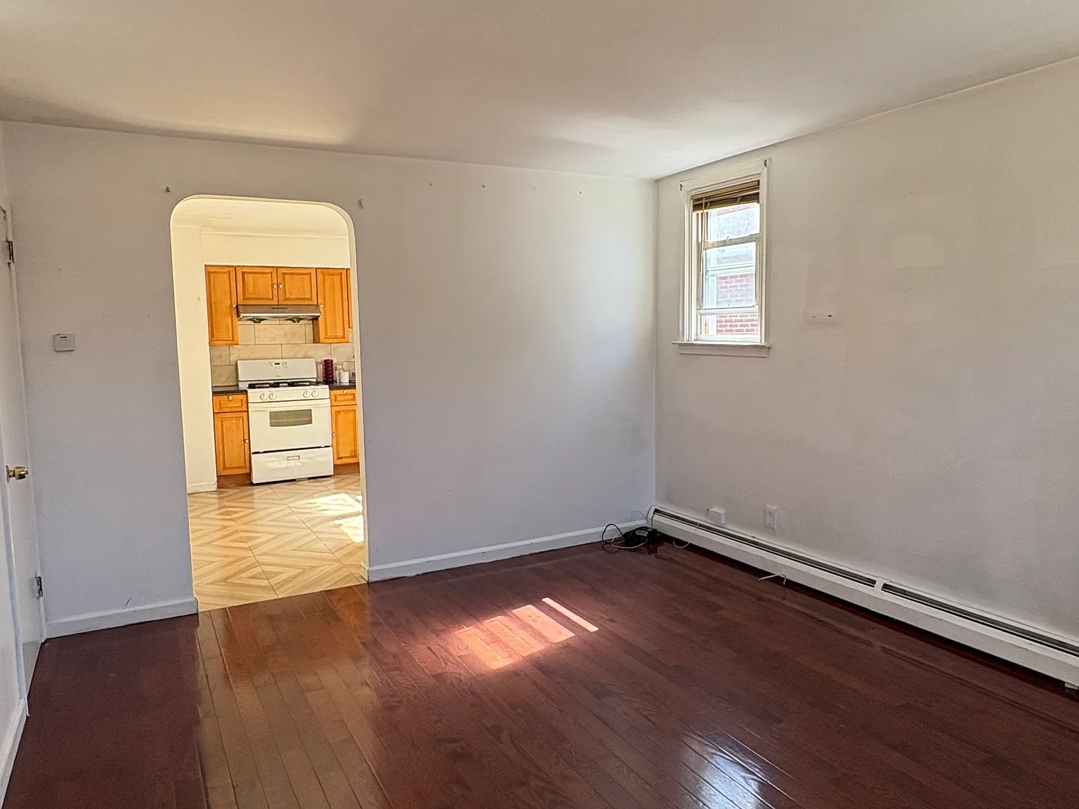 2 bed, 842 sqft, $1,325 — Photo 2