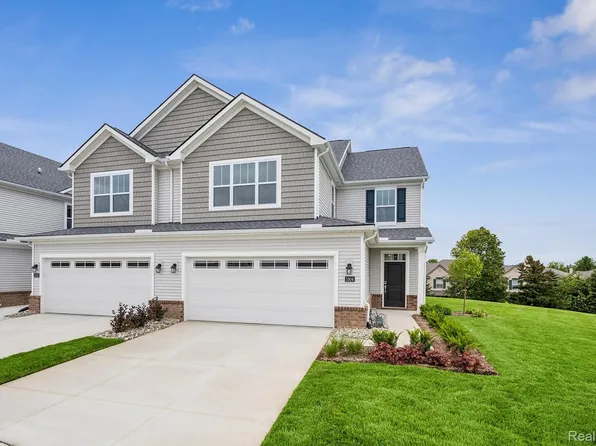 1504 Salt Springs Dr, Saline, MI 48176