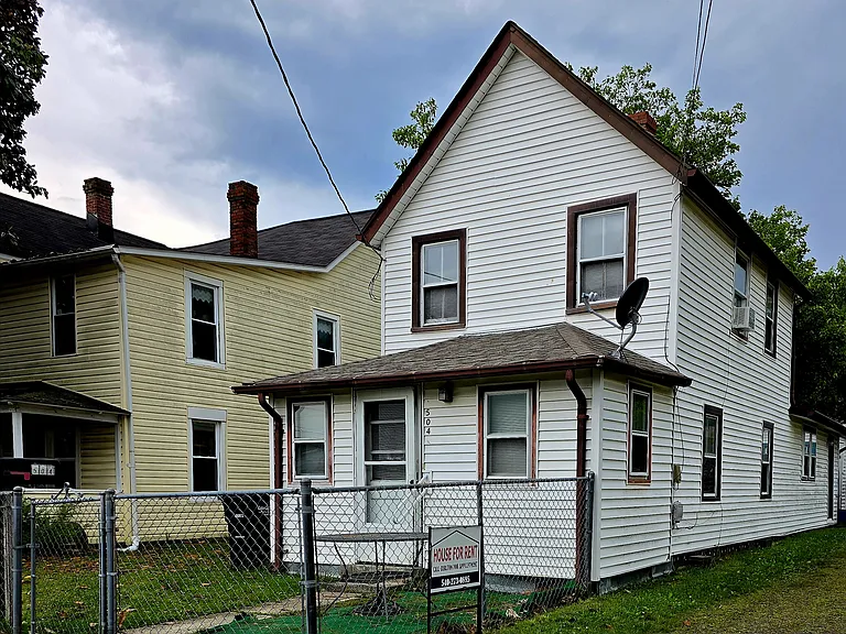 504 Taggart St — Photo 3