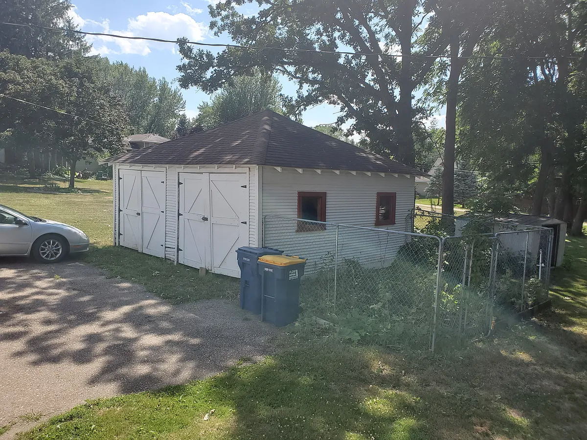 Building Photo - 608 Red Wing Ave