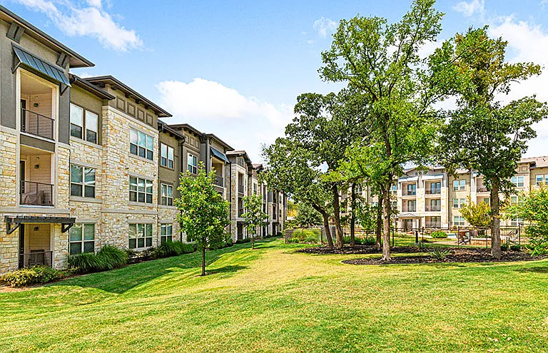 Hickory Creek Ranch Apartments — Photo 6