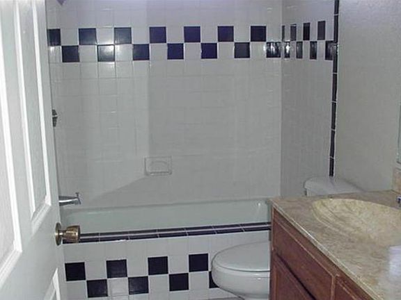 5th image of 5209 Wentworth Dr