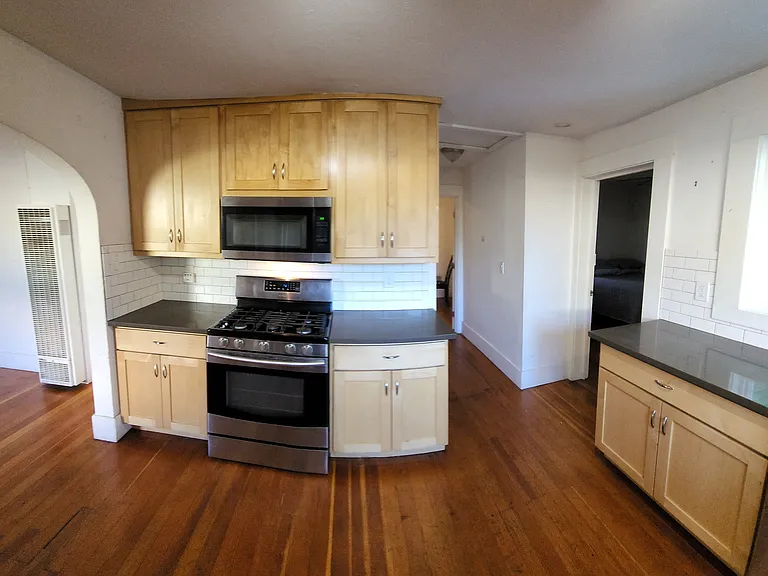 316 E Foothill Blvd — Photo 46