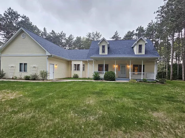 N1743 Catherine Way, Waupaca, WI 54981