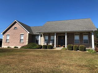 824 Valley Brook Dr, Farmington, MO 63640