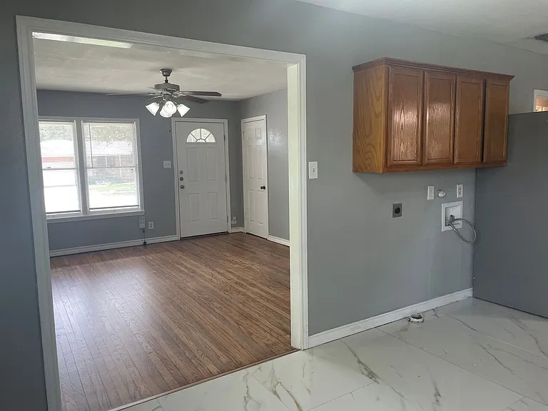 4501 Moravian Dr — Photo 7