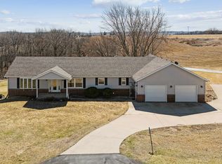 17 River Ridge Rd, Guttenberg, IA 52052