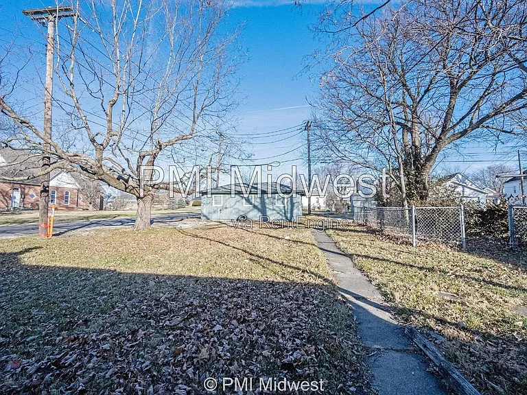 156 W Main St #C — Photo 20