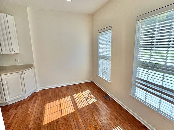 3rd image of 664 Terrace Hill Trl